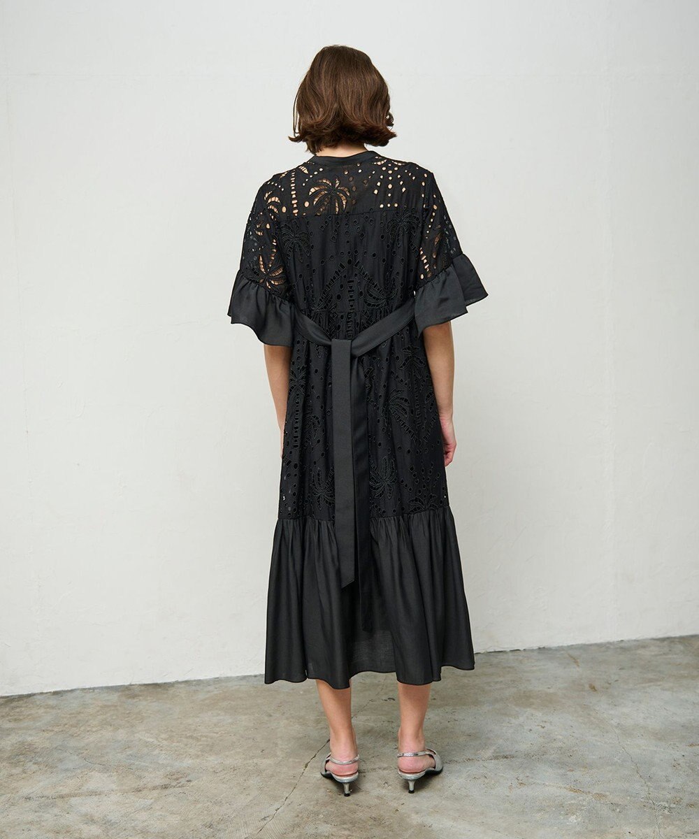 GRACE CONTINENTAL ヤシ柄カットワークワンピース 