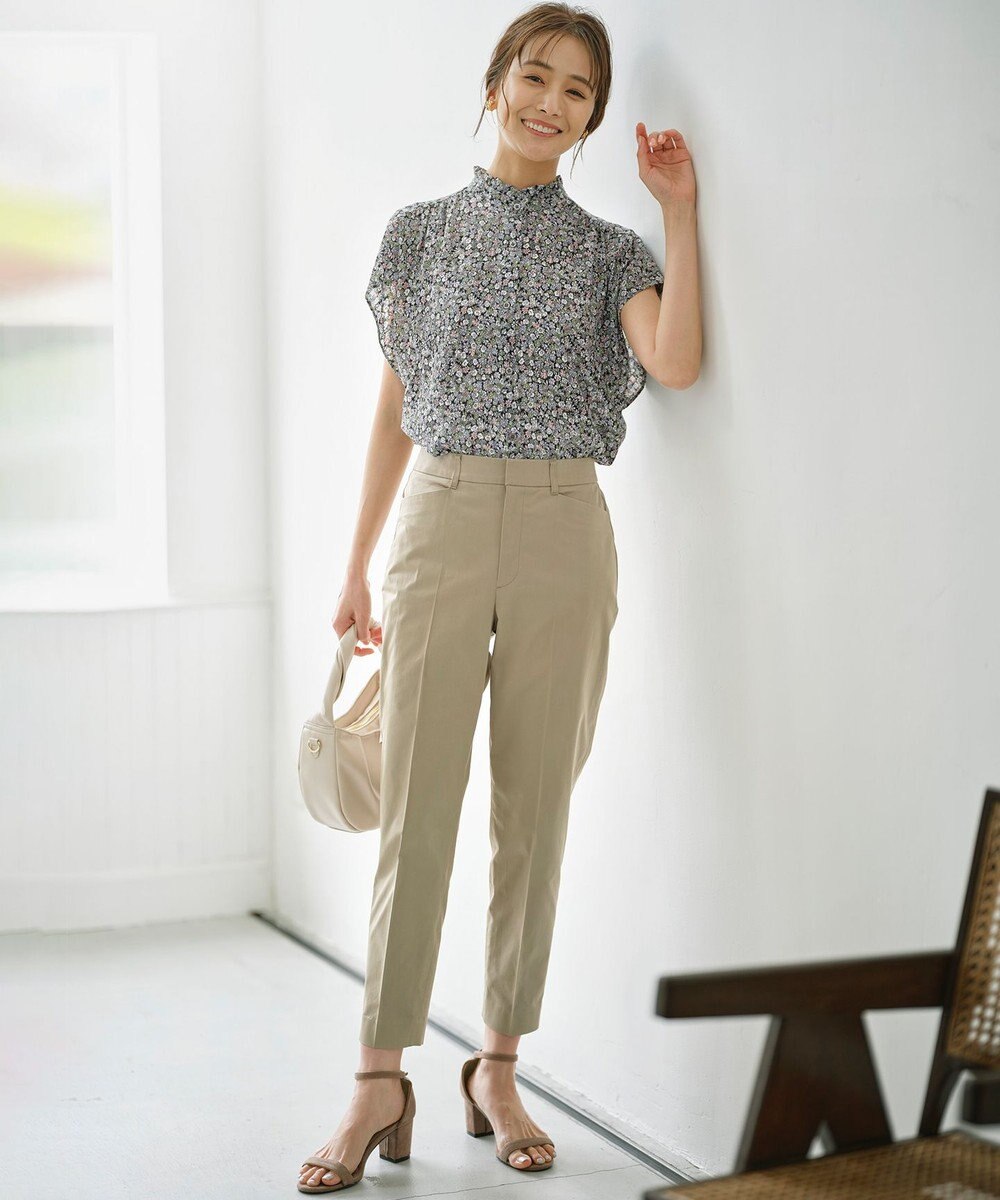 組曲 【WEB限定】サテンストレッチ クロップドパンツ 