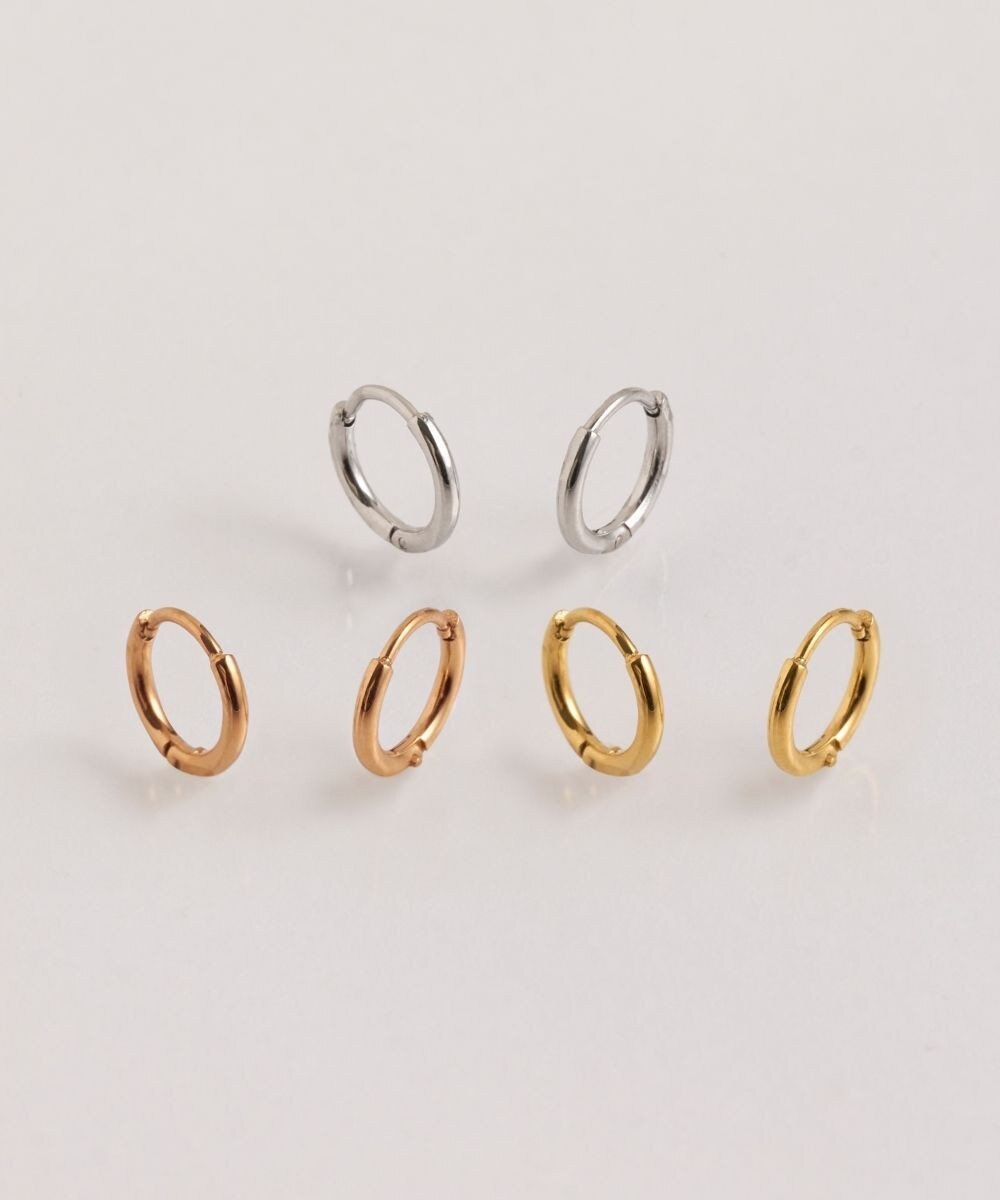 Phoebe 〈シリーズ累計販売10000点突破！〉〈金属アレルギー対応〉ミニフープピアス/サージカルステンレス　ゴールド 
