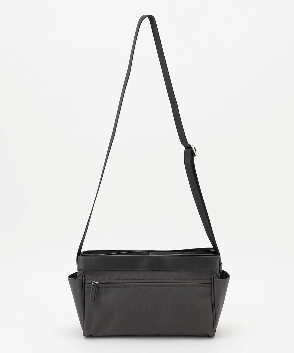 Y'SACCS トラベル ホライズンショルダー 