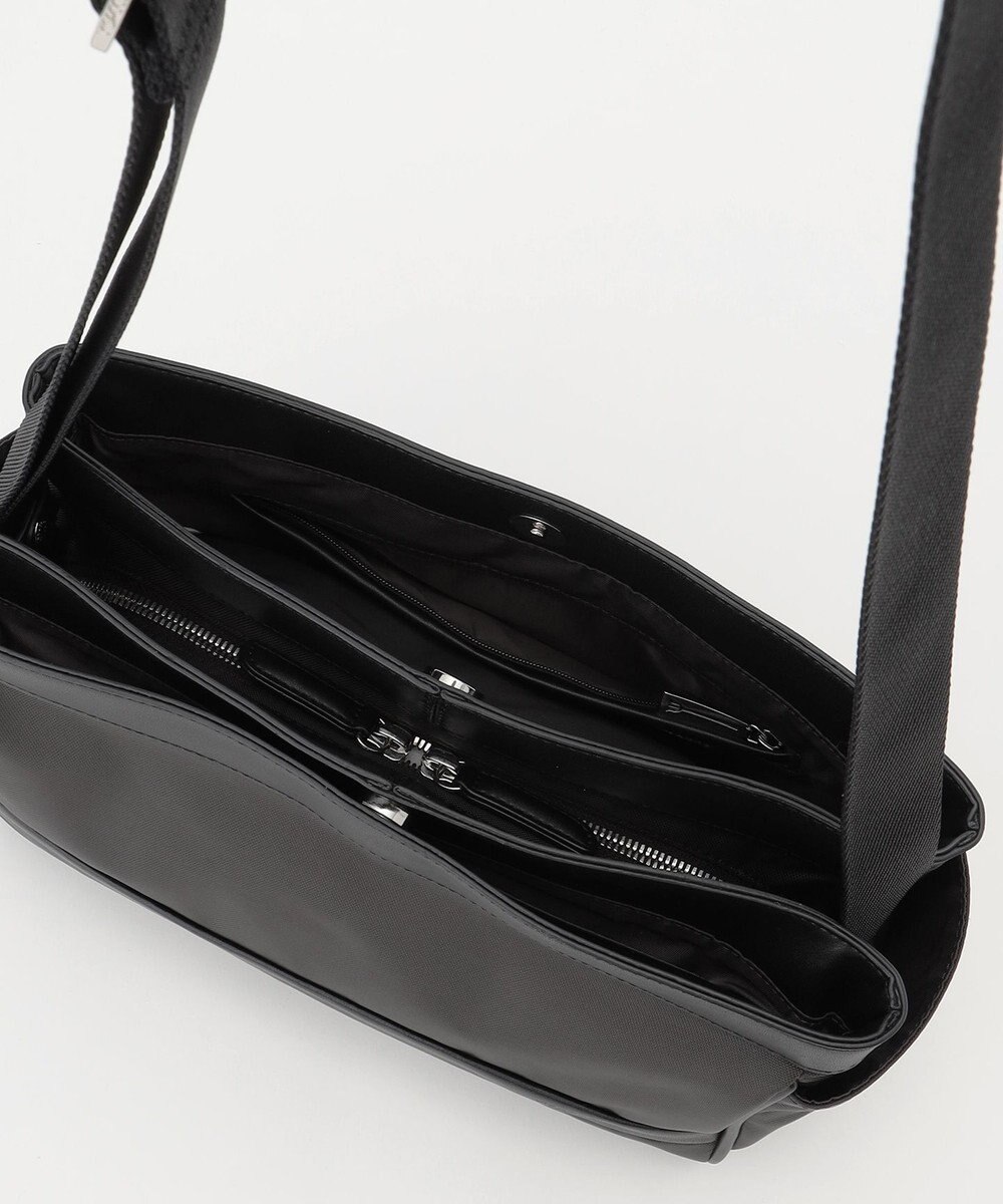 Y'SACCS トラベル ホライズンショルダー 