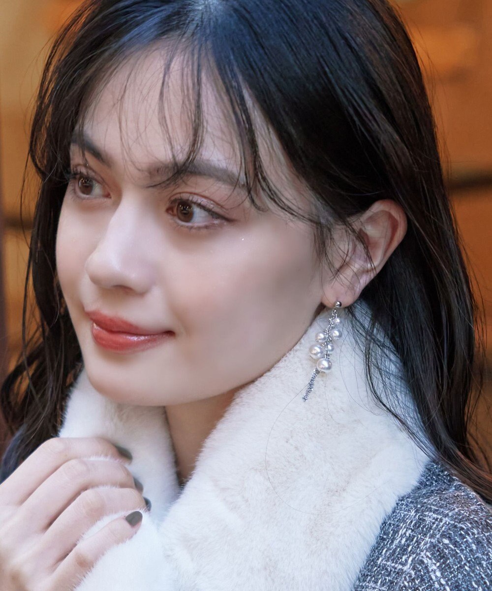 Tiaclasse パール＋タッセルチェーンピアス 