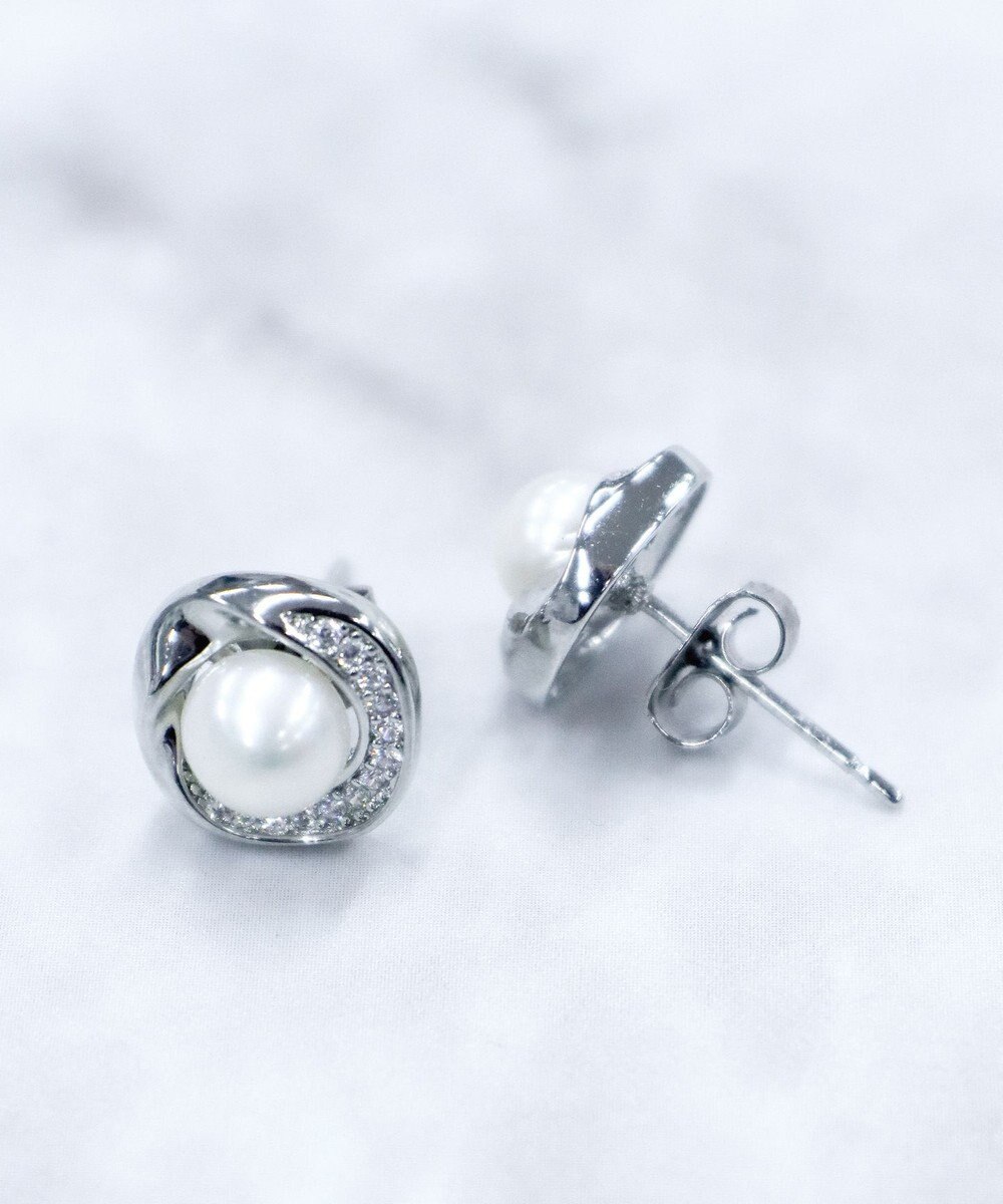 Tiaclasse 【金属アレルギー対応】淡水パールピアス＆ネックレス 