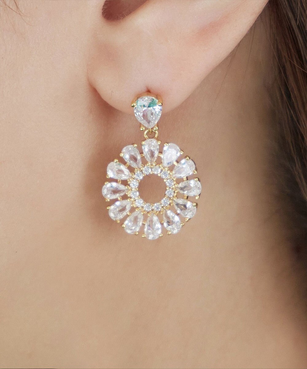 Tiaclasse 【金属アレルギー対応】クリスタルフラワーピアス 