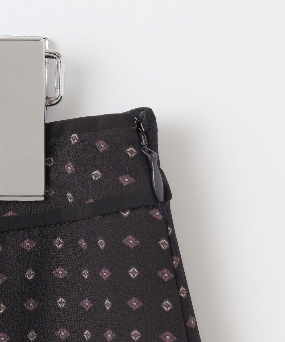 J.PRESS LADIES 【洗える】シュリンクデシン ジオメトリックプリント スカート 