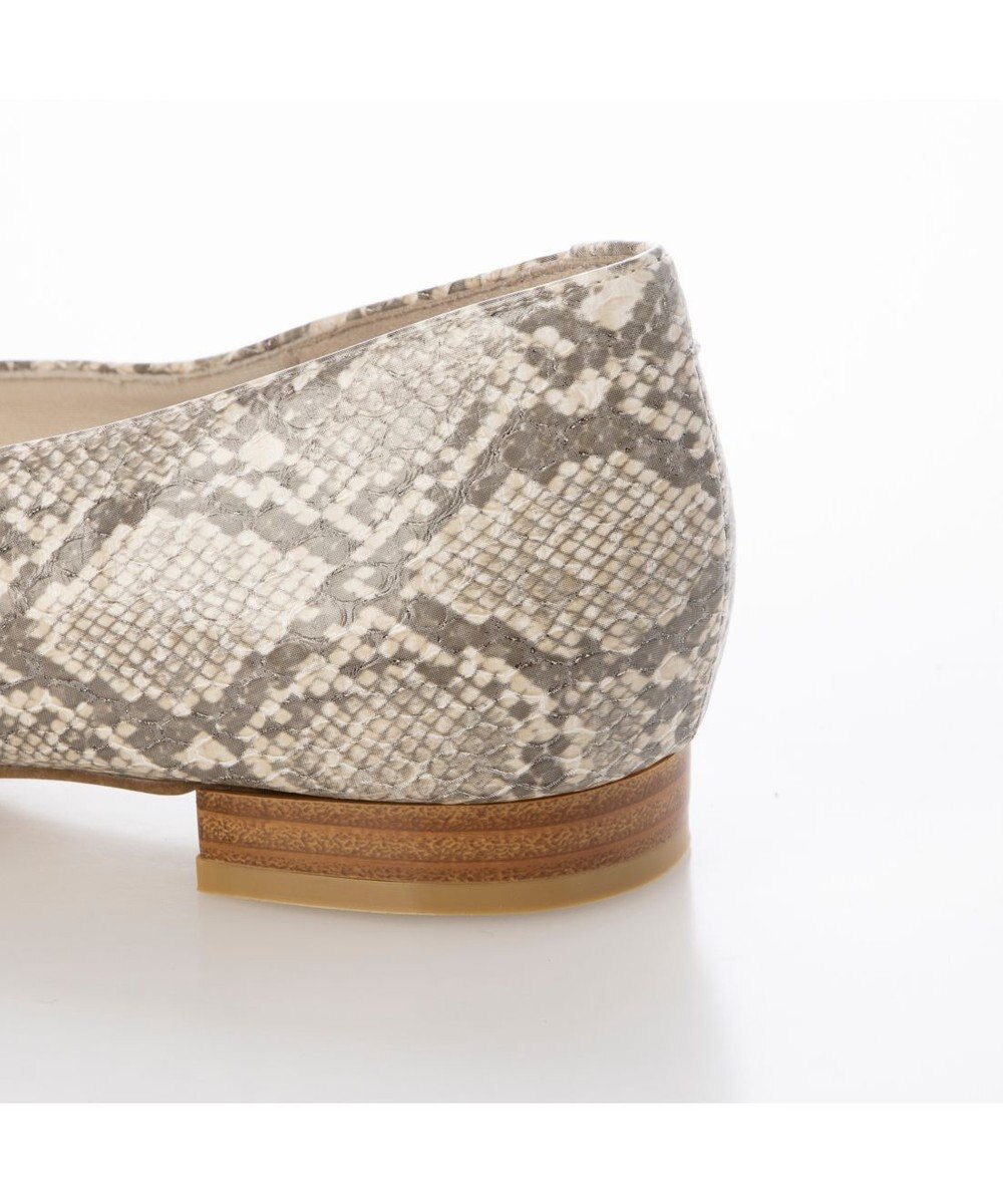 ing <ing>【WEB限定】【レイン対応】Vカットパンプス 