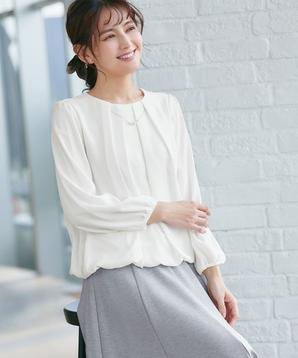 Tiaclasse 【洗える】ネックレス見えパーツ付きタックブラウス 