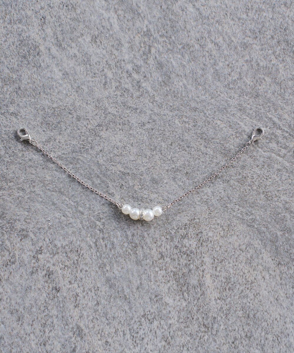 Tiaclasse 【洗える】ネックレス見えパーツ付きタックブラウス 