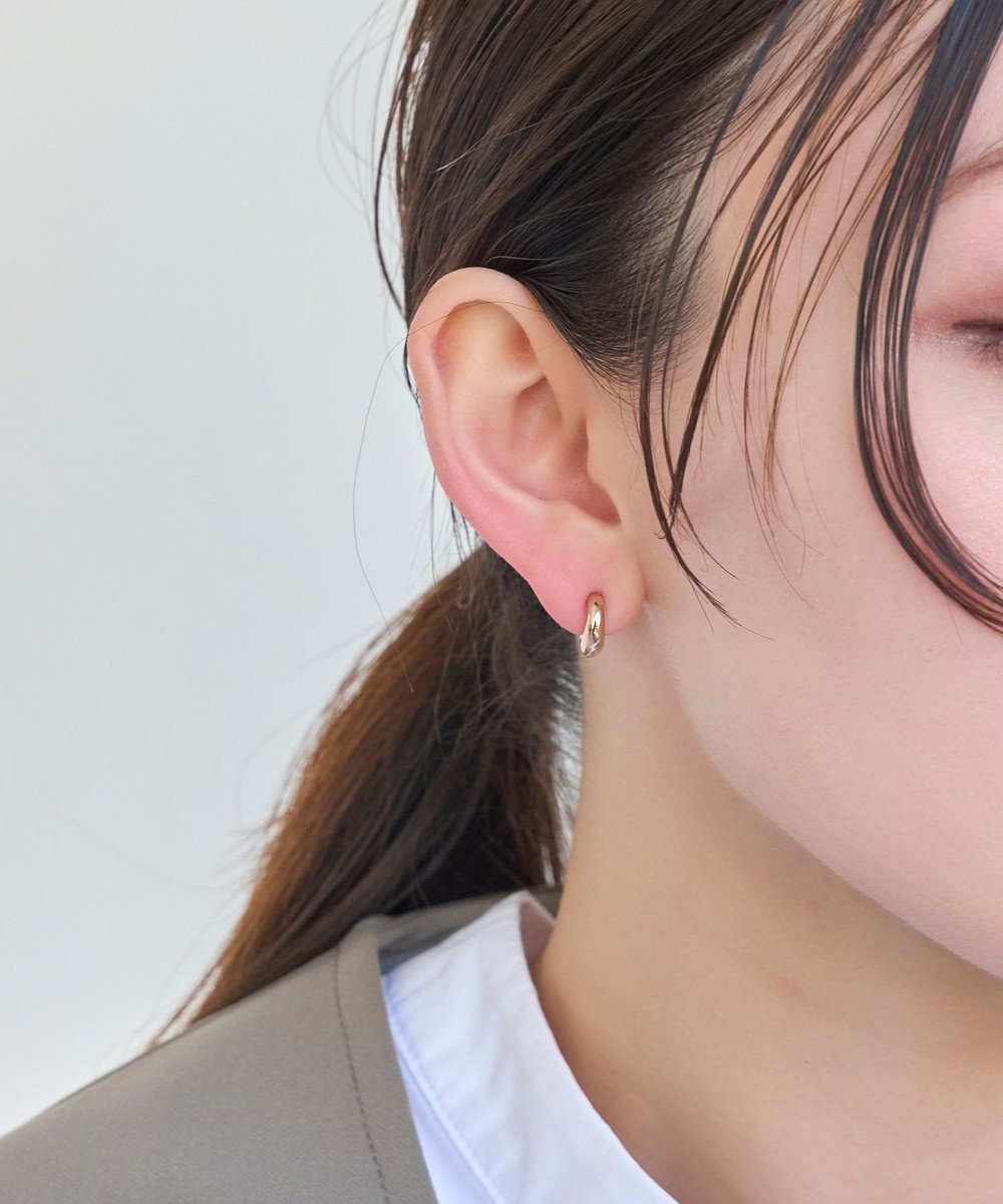 Phoebe 【金属アレルギー対応】シンプルフープスナップイヤリング　シャンパンゴールド 