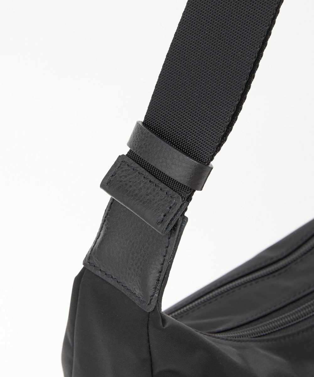 russet ナイロンラウンドショルダーバッグ (CE-1327-WEB) 