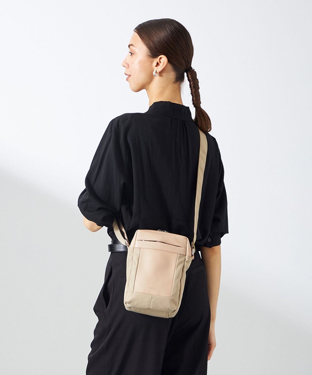 Y'SACCS ブロックモチーフポシェット 