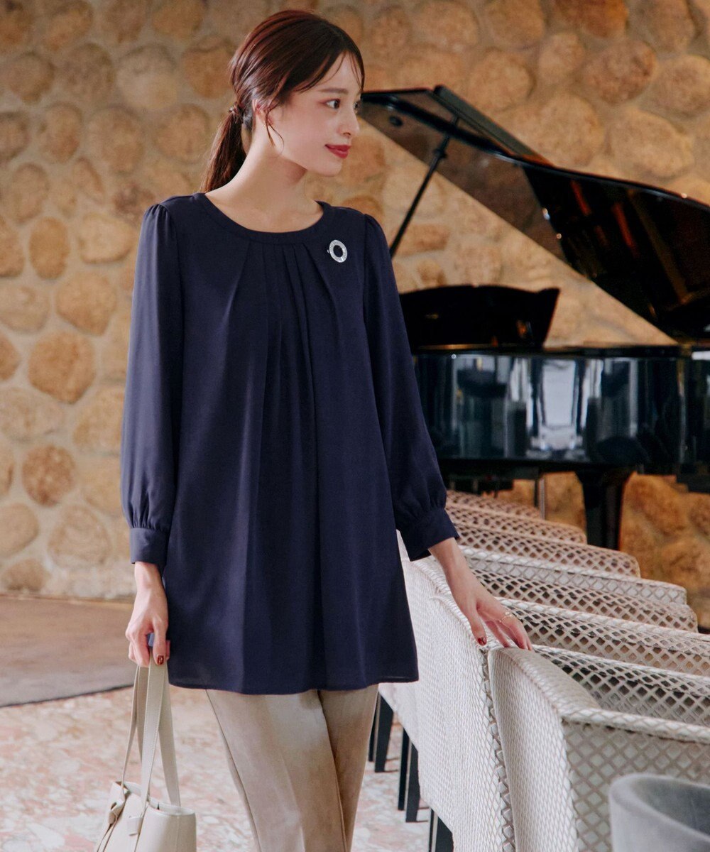 Tiaclasse L 【新色追加・洗える】裏起毛ジョーゼット胸元タックチュニックブラウス 