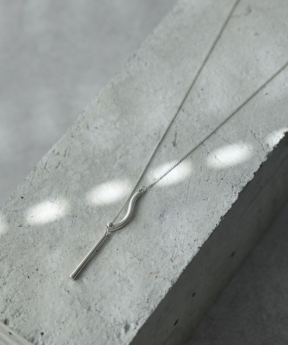 YECCA VECCA ウェービーメタルスライドラリエット 