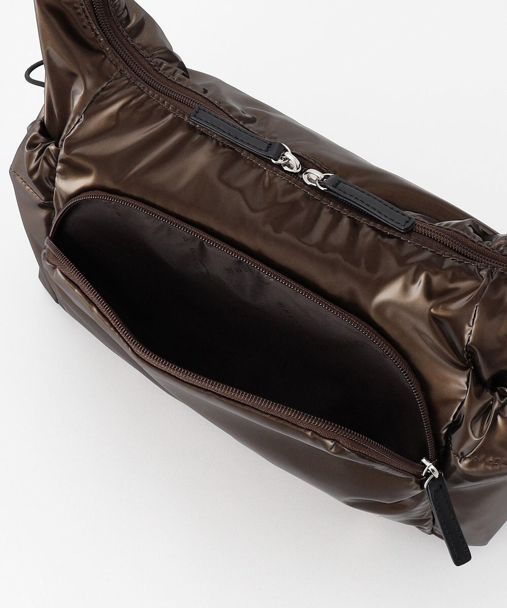 LA BAGAGERIE メタリックドロストポケット　ショルダーバッグ 