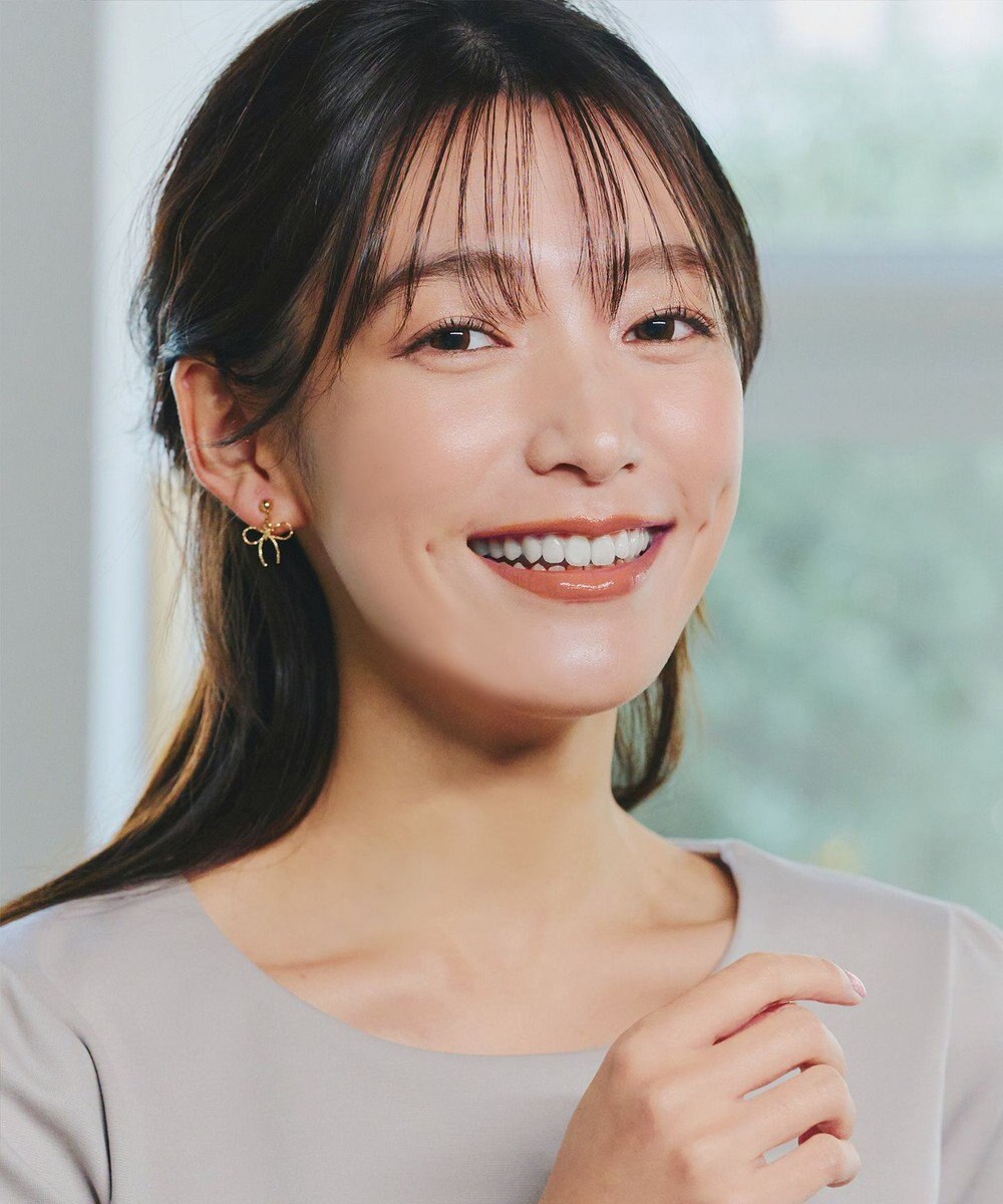 Tiaclasse 【安田美沙子さん着用/金属アレルギー対応/選べる2TYPE】チェーンリボン イヤリング・ピアス 