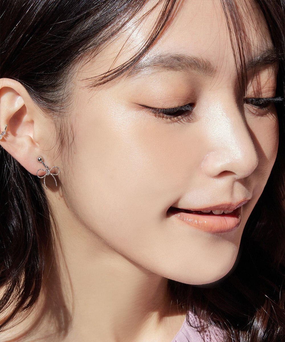 Tiaclasse 【安田美沙子さん着用/金属アレルギー対応/選べる2TYPE】チェーンリボン イヤリング・ピアス 