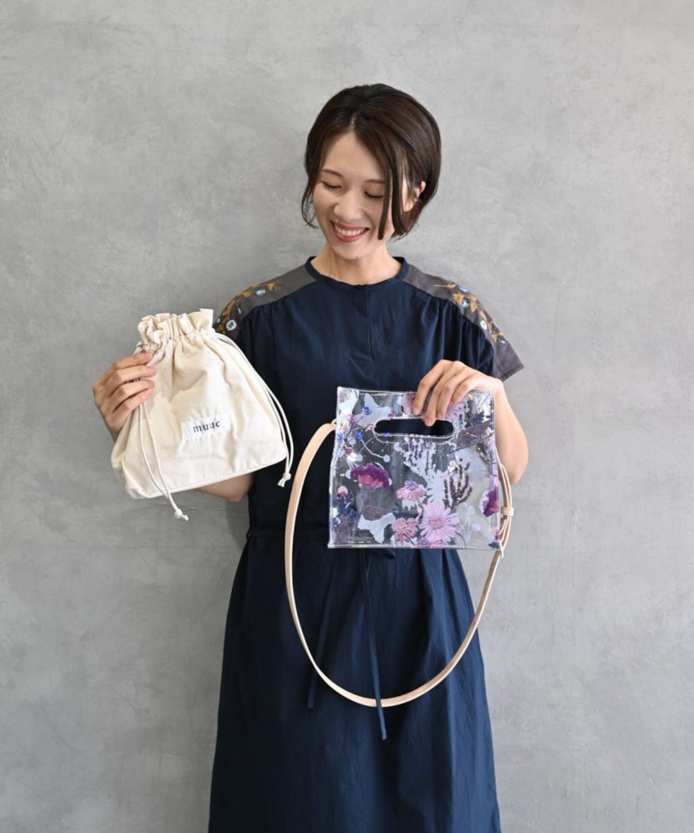 muuc 〈2WAY〉色糸花刺繍模様 ビニール生地 牛革ショルダー紐付き スクエアバッグ 