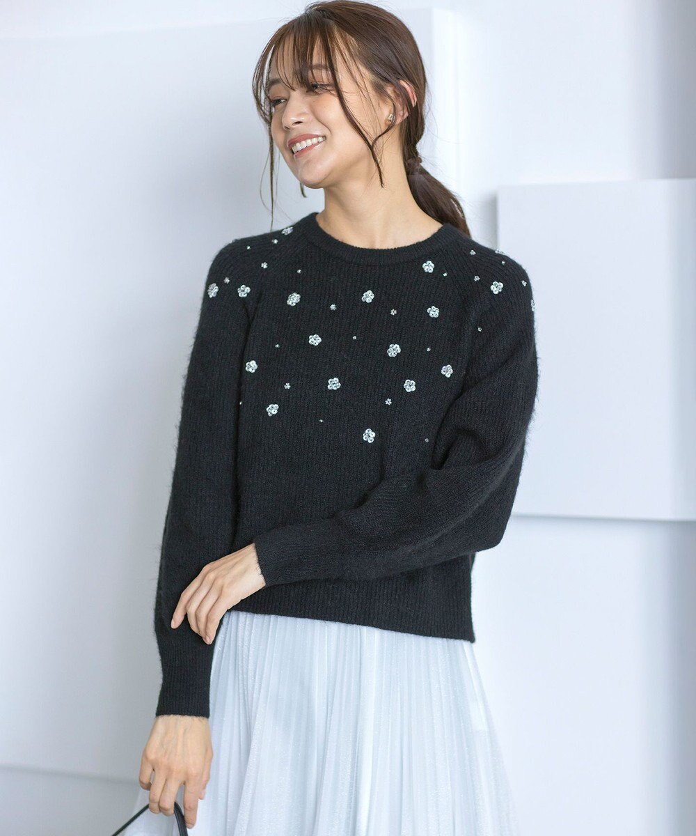 組曲 【WEB限定】モヘヤブレンド ビジューライク刺繍ニット 