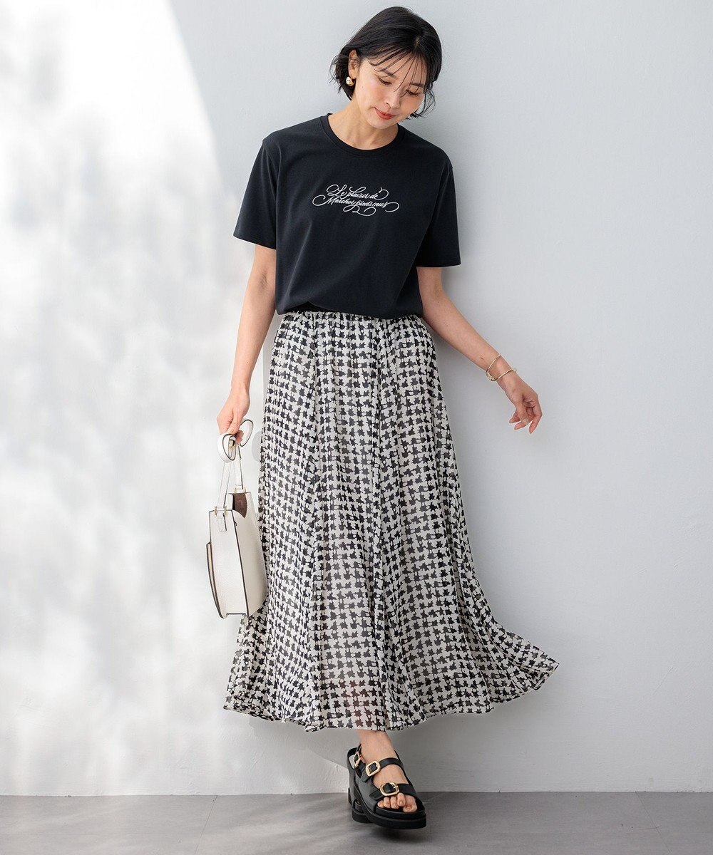 23区 【井波麻里衣さんコラボ】カリグラフィー 刺繍 Tシャツ 