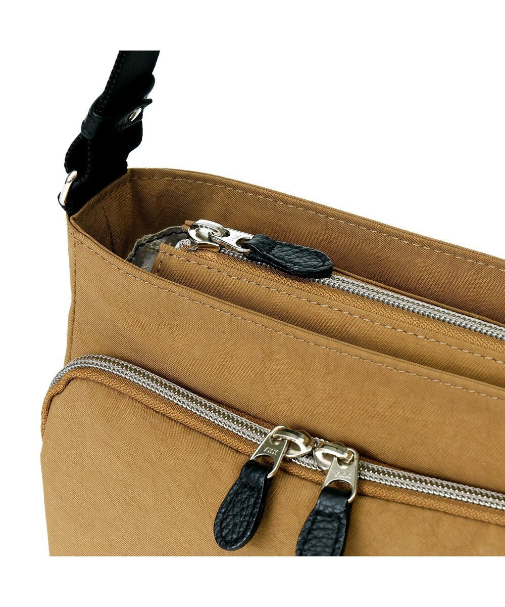 IBIZA プラクティコ　ショルダーバッグ 