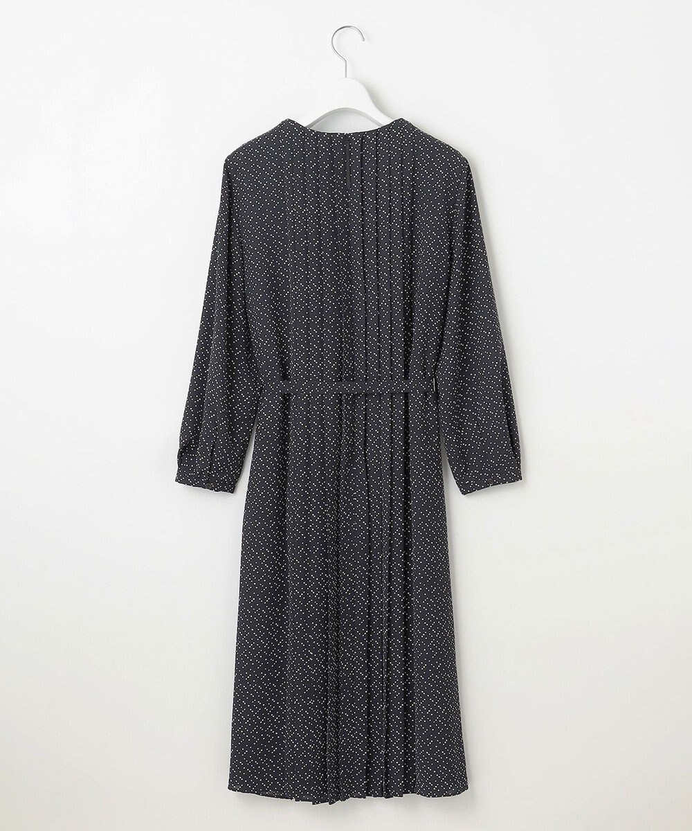 自由区 L 【19号サイズまで展開】ライトサテン ワンピース 