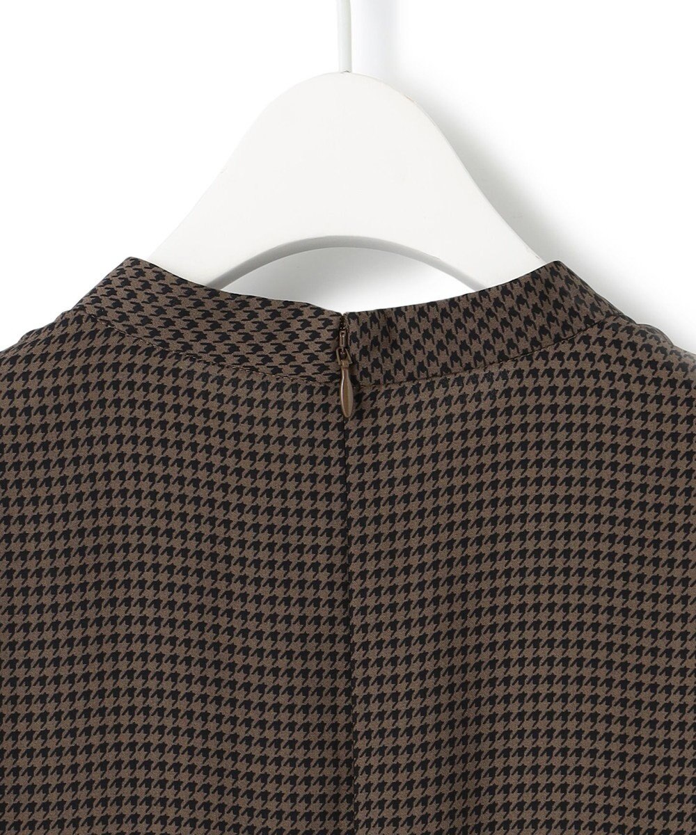 ICB 【接触冷感・UVケア・速乾・洗える】BackSatinAmunzen ハイネックブラウス 