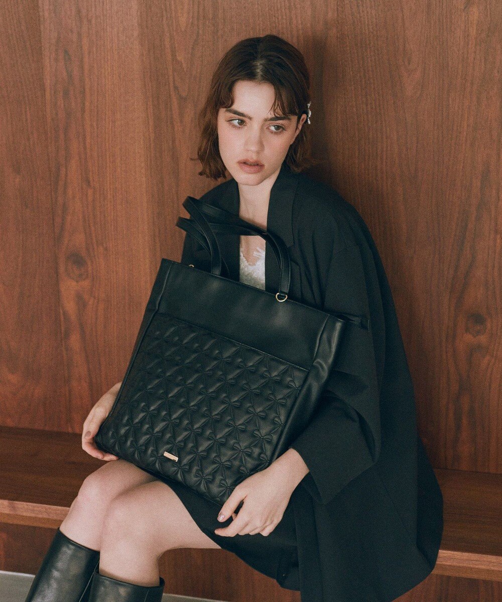 Maison de FLEUR リボンキルティングキャリーオントート 