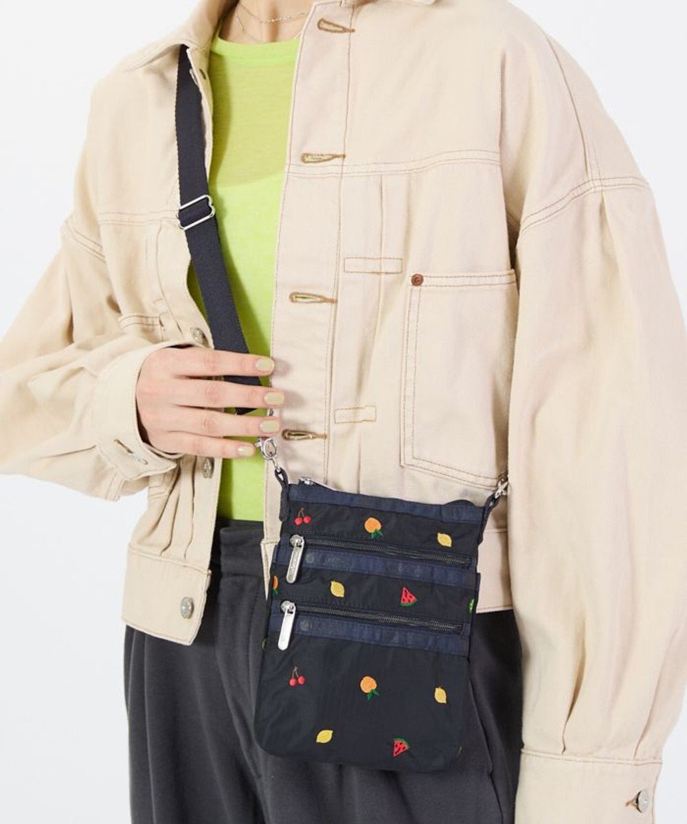 LeSportsac 3 ZIP CROSSBODY/ミックスドフルーツエンブロイダリー 