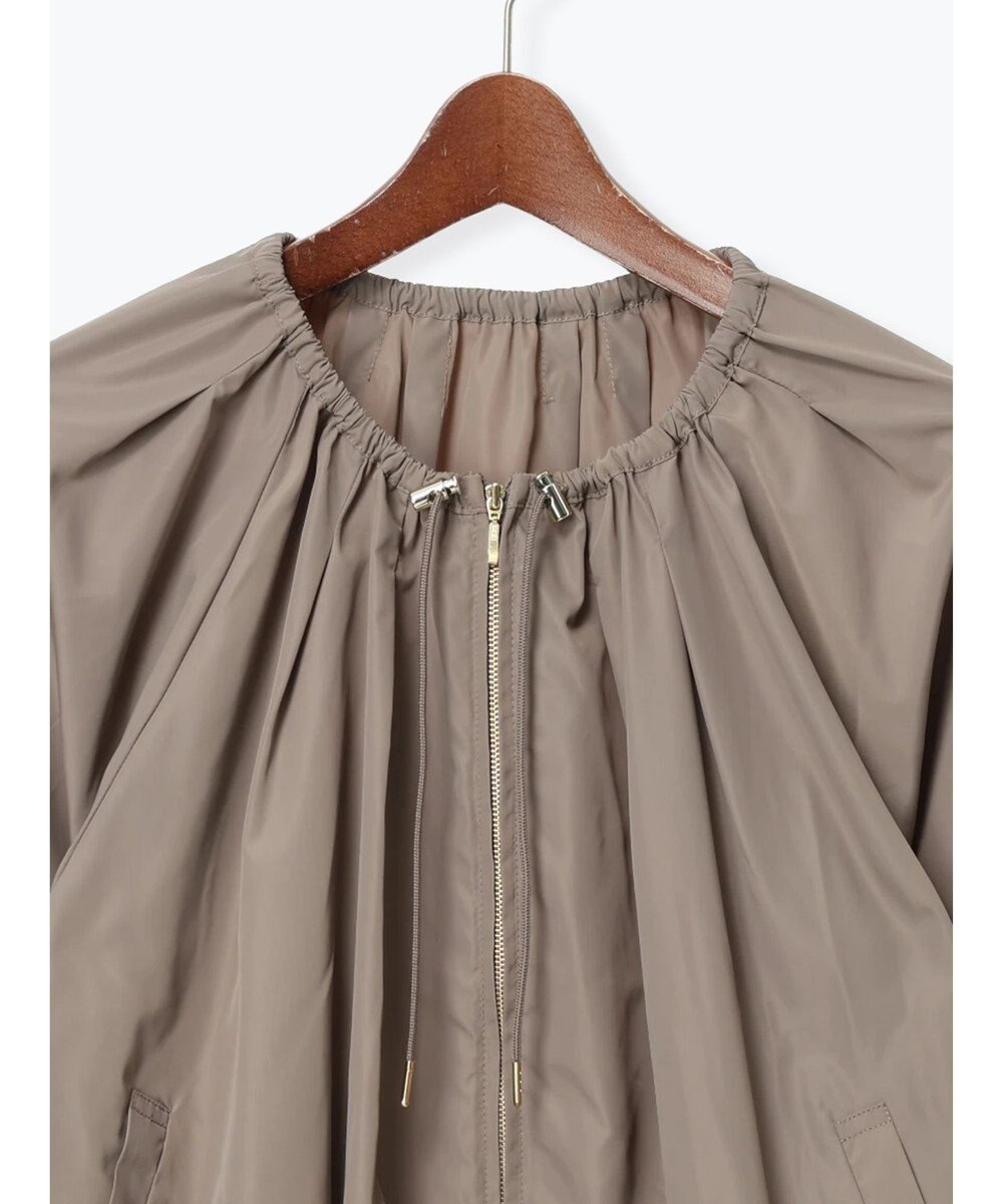 Te chichi ノーカラーギャザージップブルゾン 