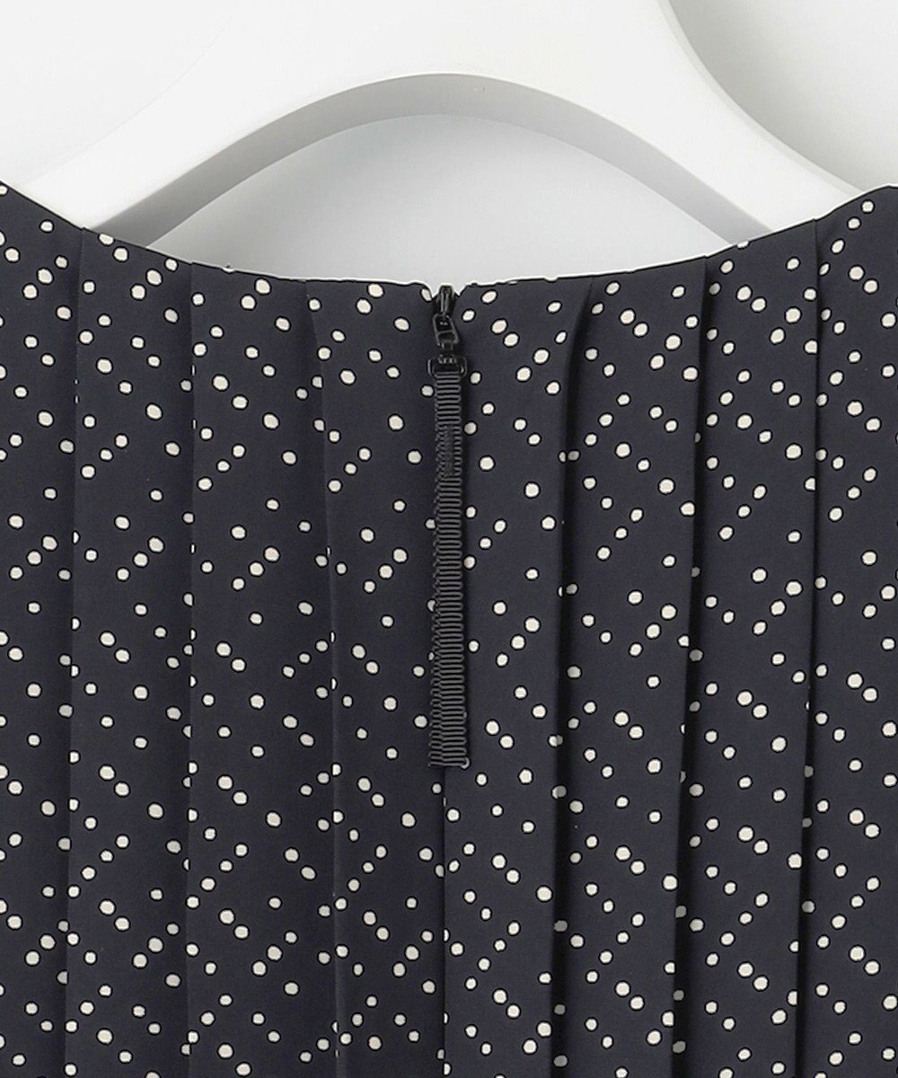 自由区 L 【19号サイズまで展開】ライトサテン ワンピース 