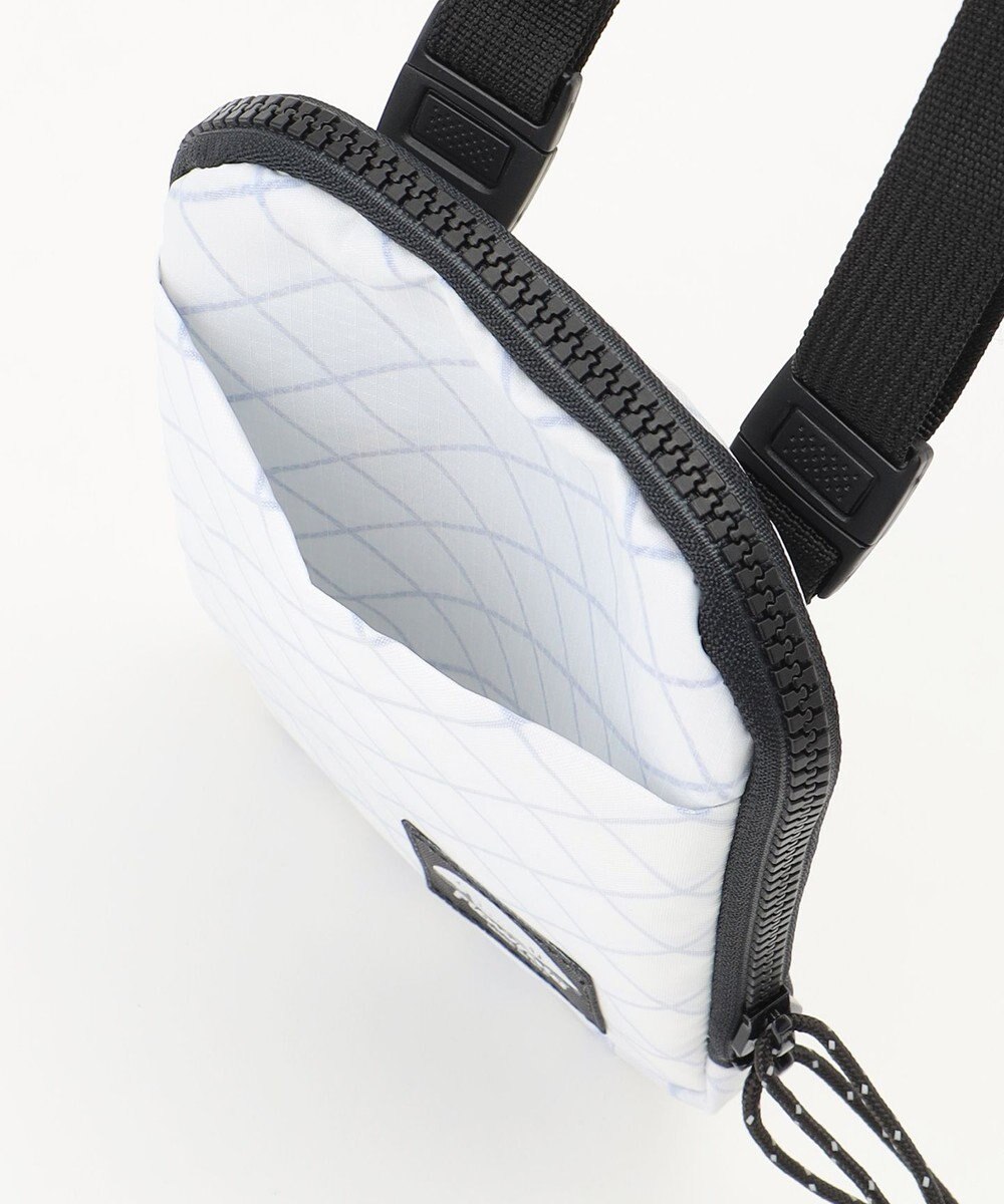 JOSEPH ABBOUD MOUNTAIN 【Flowfold・リサイクル素材】Portland Phone Bag 0.25L クロスボディバッグ 