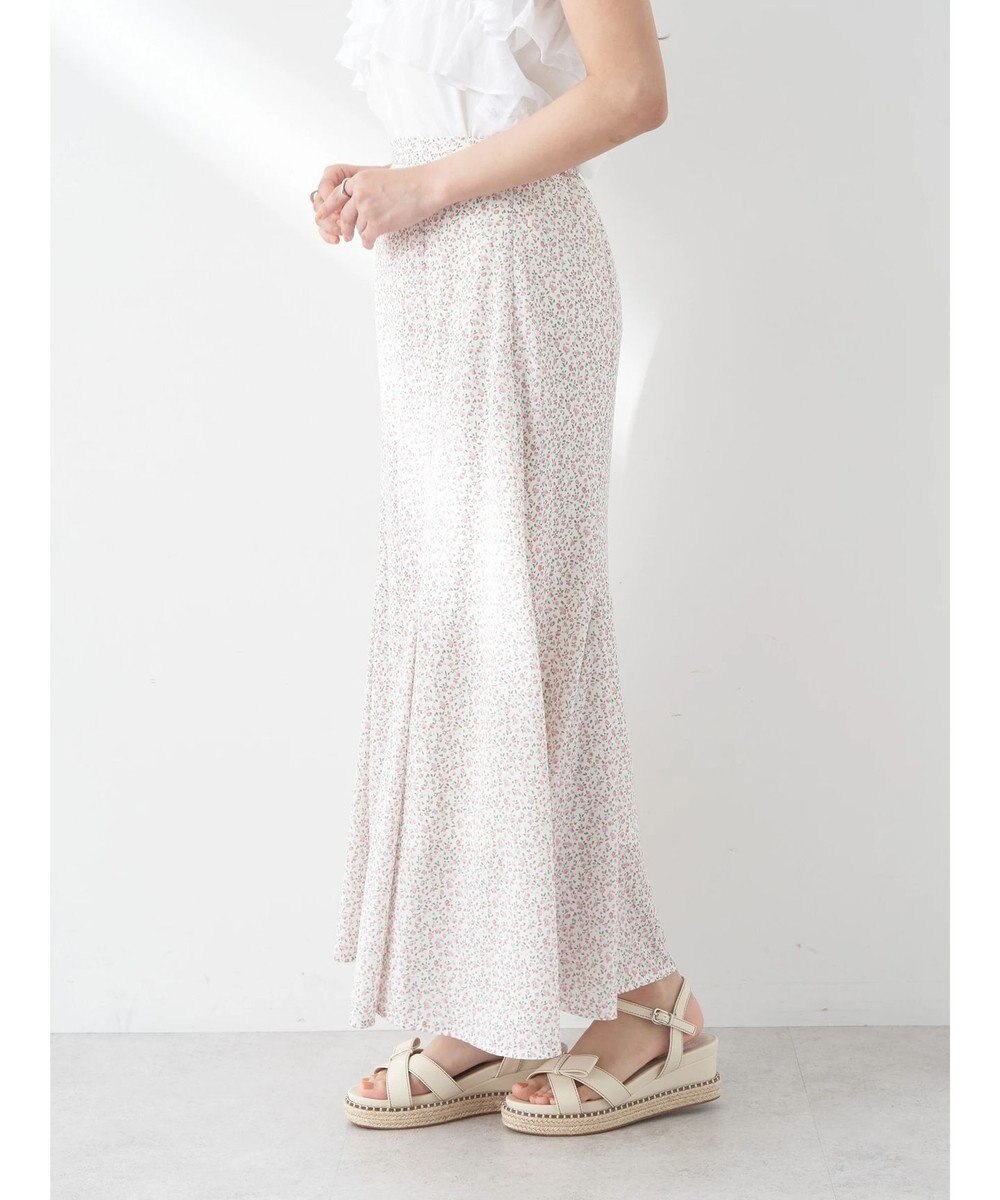 earth music&ecology 揺れる小花柄裾フレアスカート 