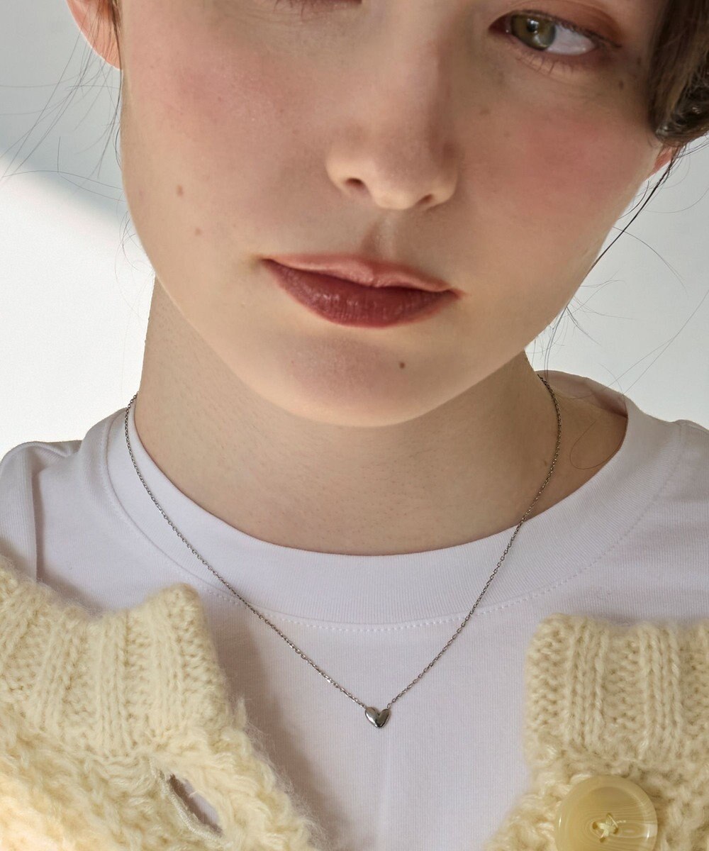 Phoebe 【金属アレルギー対応】スリークハートネックレス　シルバー/サージカルステンレス 