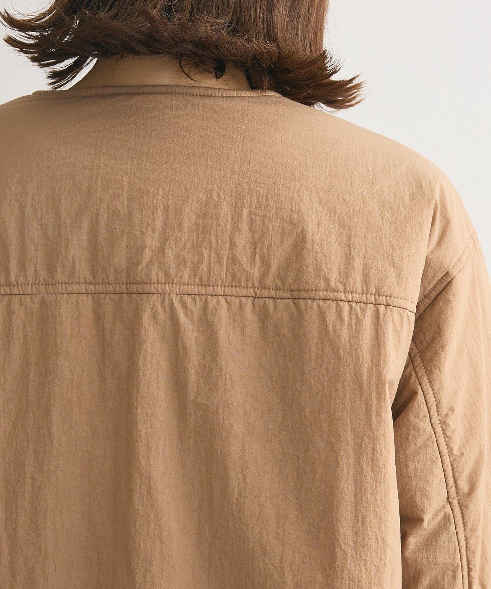 Green Parks シームレスライト中わたノーカラーブルゾン 