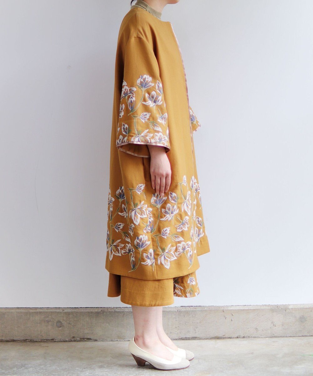 muuc 〈遠州織物の工場で織られた上質なコットン生地〉モクレン刺繍 ノーカラー ワイドシルエット コート（セットアップ可能） 