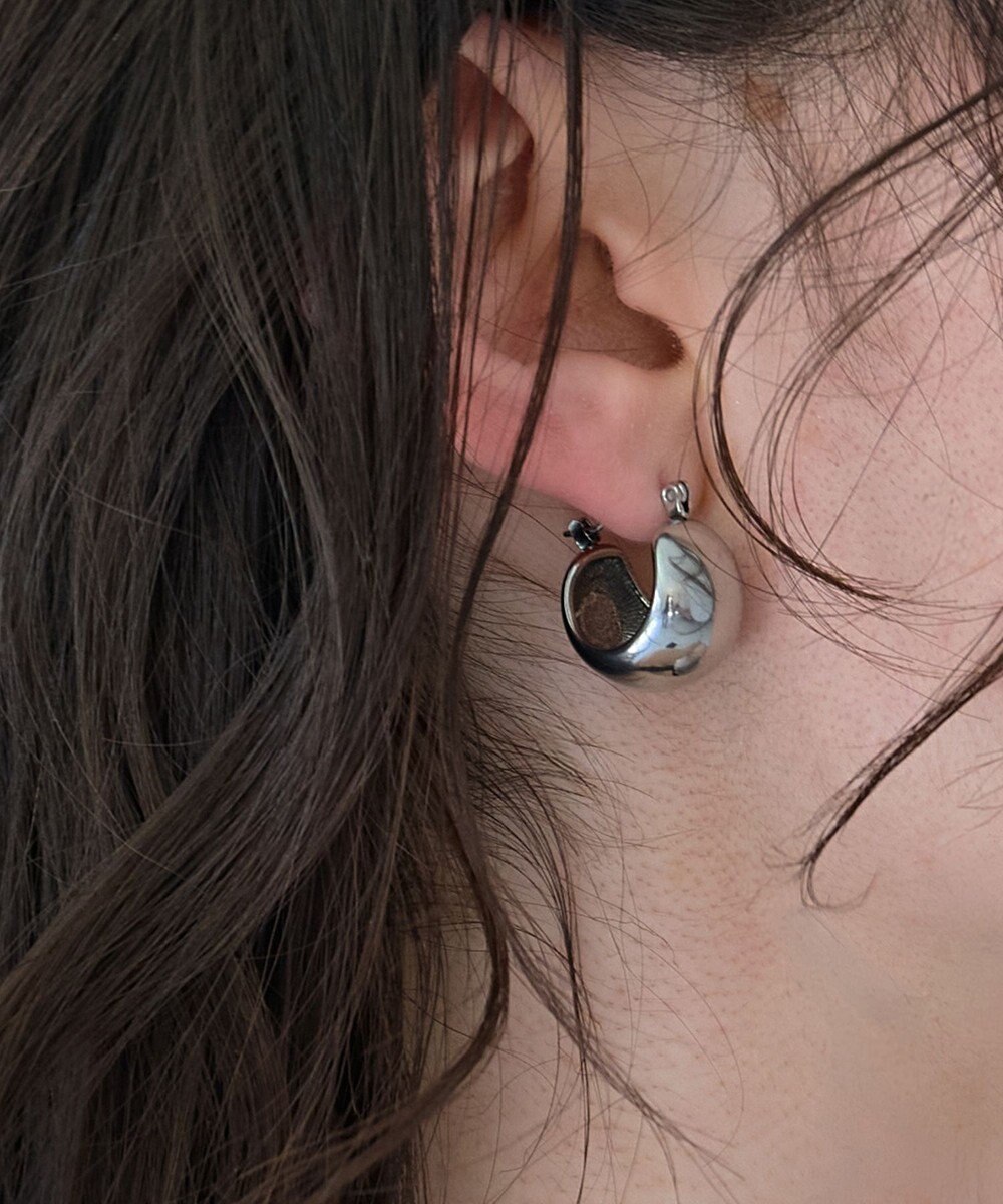 Phoebe 〈金属アレルギー対応〉ドームメタルフープピアス/シルバー　シンプル/大振り 