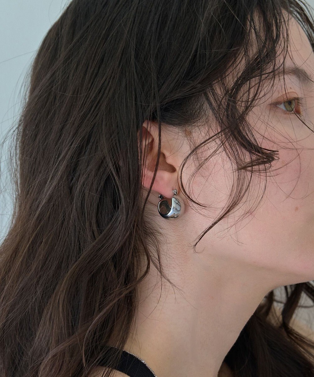 Phoebe 〈金属アレルギー対応〉ドームメタルフープピアス/シルバー　シンプル/大振り 