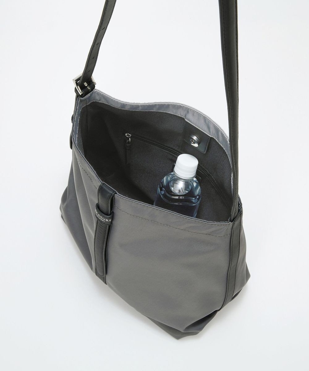 TOPKAPI 【TREASURE TOPKAPI】ナイロン センターベルト 2way ショルダーバッグ　軽量 / 肩掛け 