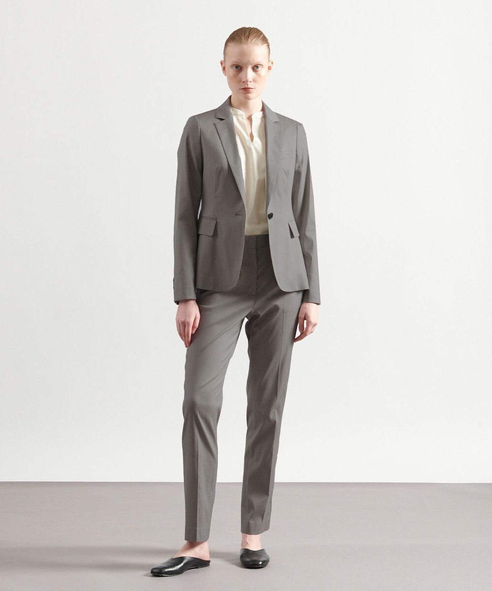 JOSEPH ウールバイストレッチ　テーパードトラウザーズ 