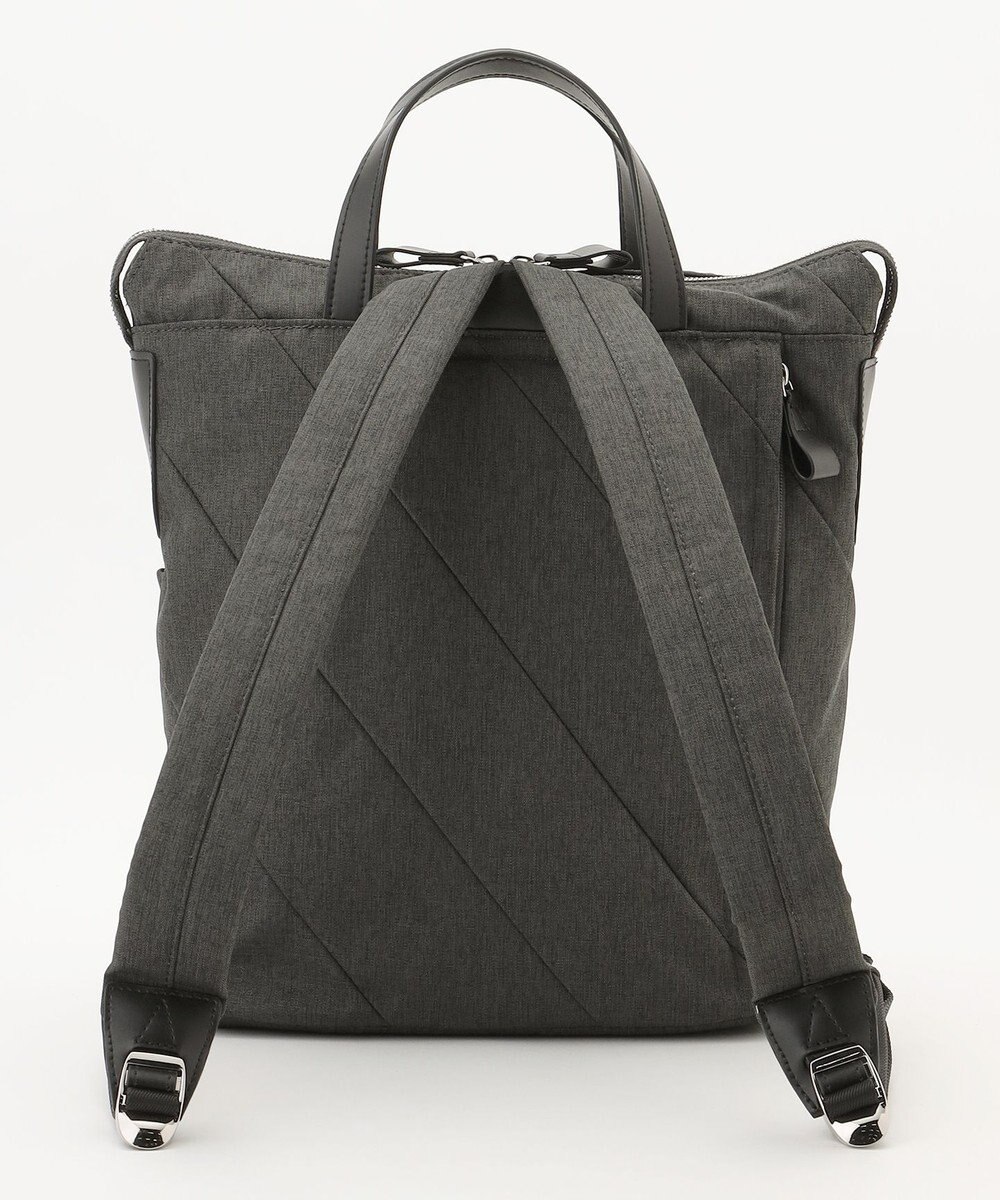 Y'SACCS ストリームラインデイパック 