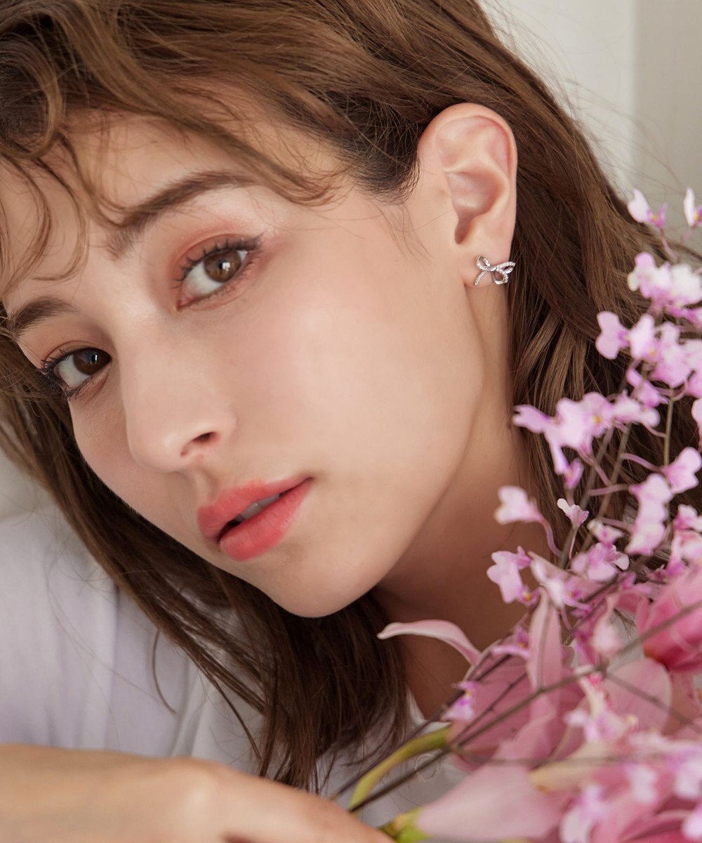 Tiaclasse 【金属アレルギー対応】ひねりリボンピアス 