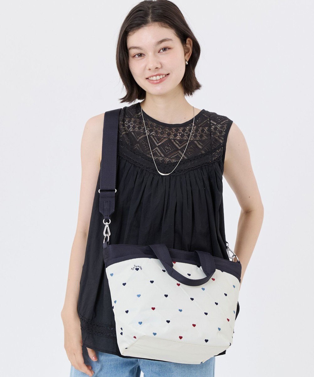 LeSportsac BUCKET TOTE/トリコロールハートエンブロイダリー 