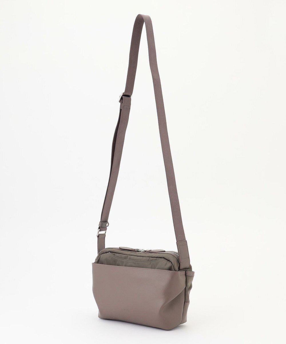 Y'SACCS シルキーリュクスショルダーバッグ 