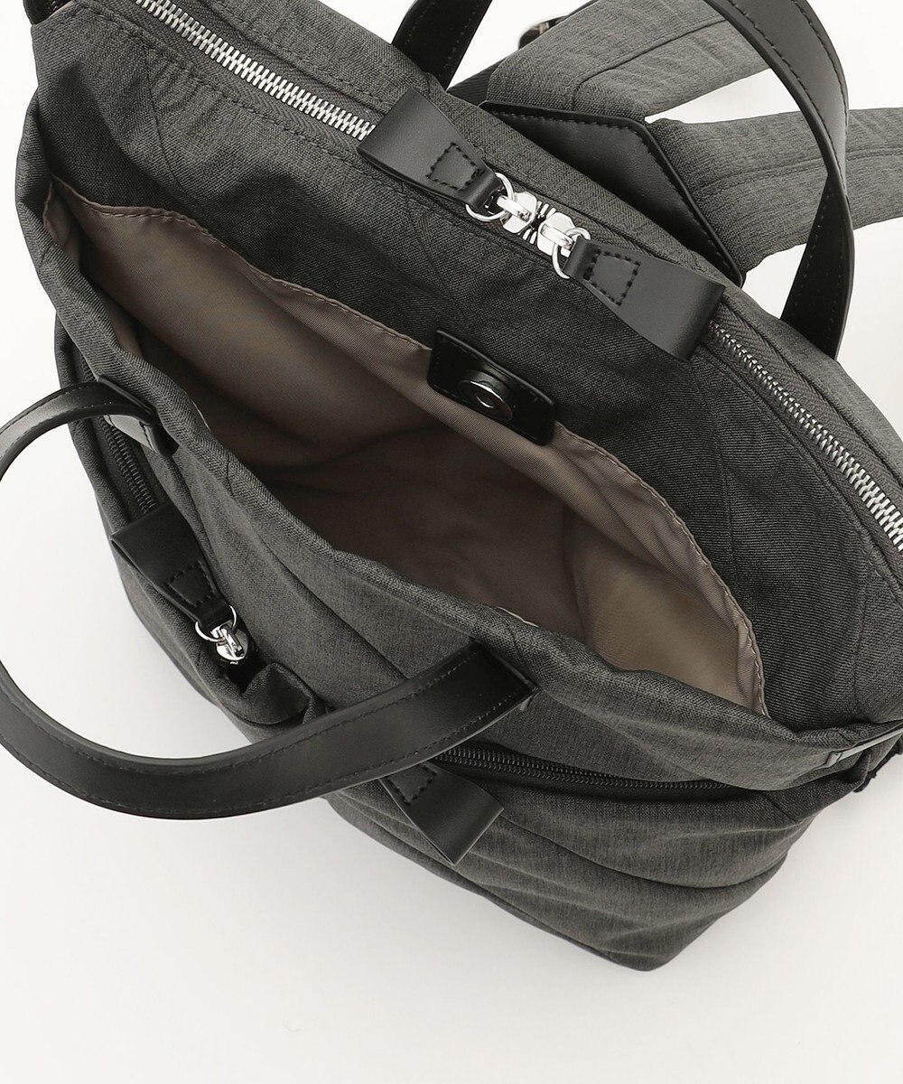 Y'SACCS ストリームラインデイパック 