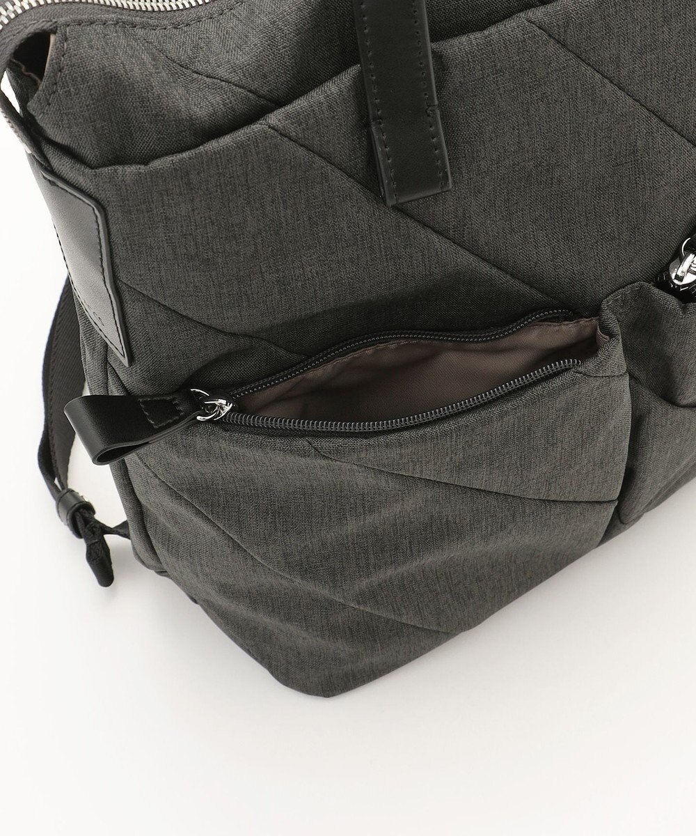 Y'SACCS ストリームラインデイパック 