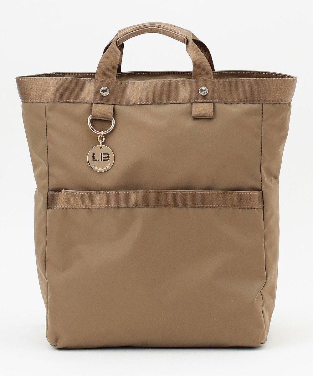 LA BAGAGERIE チャーム付き　ナイロンスクエアリュック 