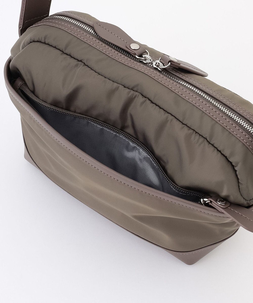 Y'SACCS シルキーリュクスショルダーバッグ 