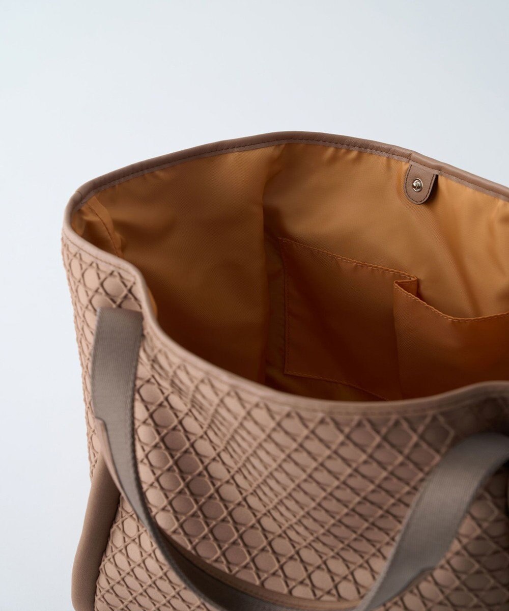 MIYABIYA LAQUOH【撥水加工】篭目柄エンボスボンディングトートS 