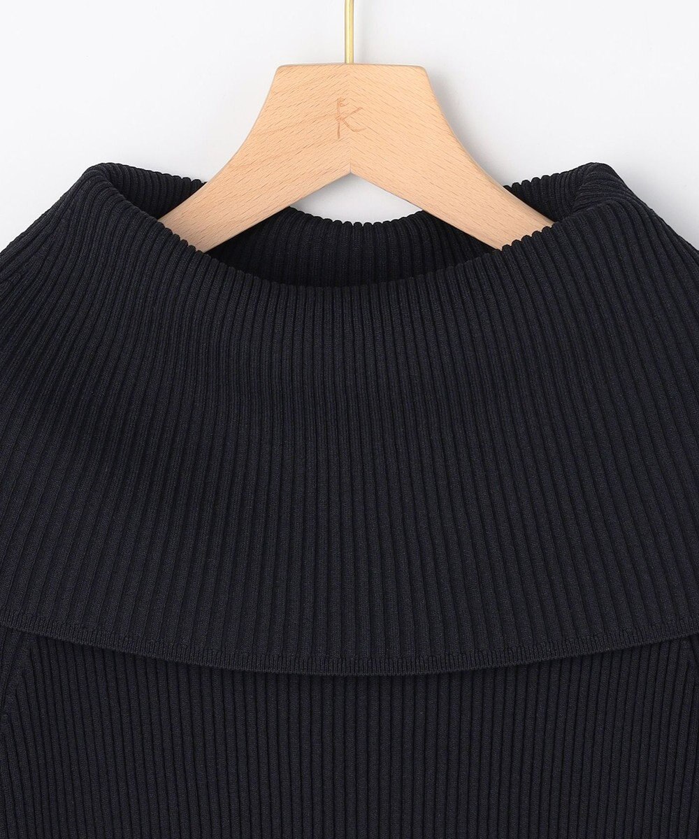 組曲 S 【先行予約・WEB限定】クリアストレッチオフショルダー ニット 