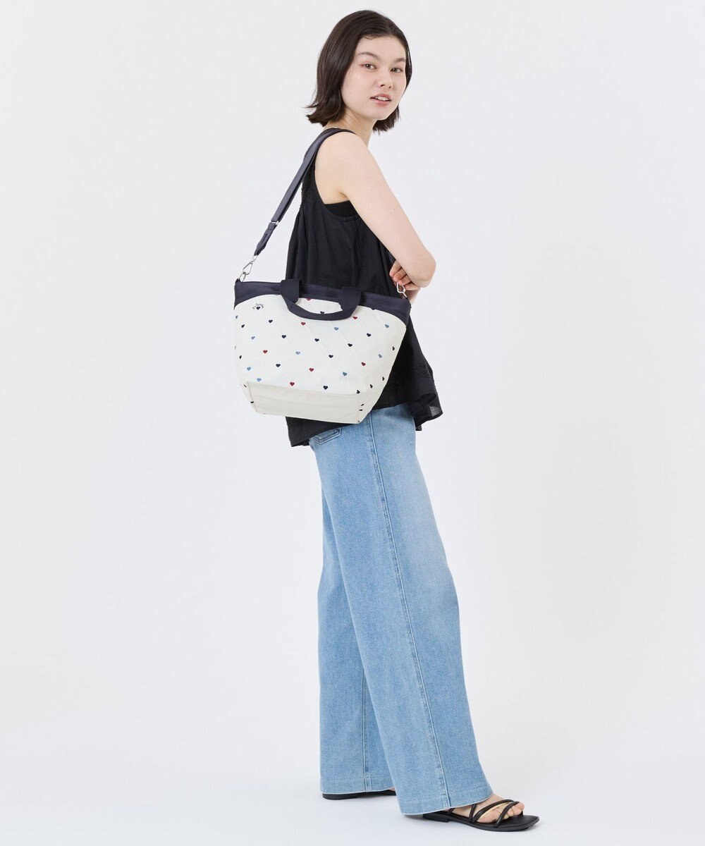 LeSportsac BUCKET TOTE/トリコロールハートエンブロイダリー 